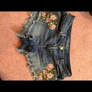 American Eagle Floral Shorts size 12